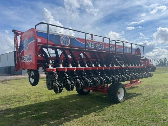 Sembradora Metar Elite 18/42 Autotrailer 2015 - Usada.