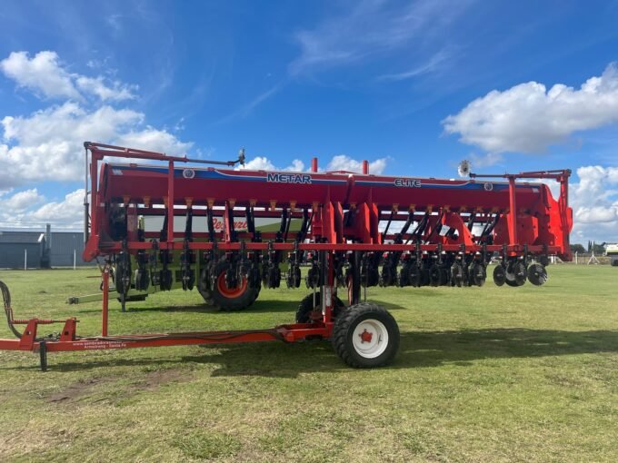 Sembradora Metar Elite 18/42 Autotrailer 2015 - Usada.