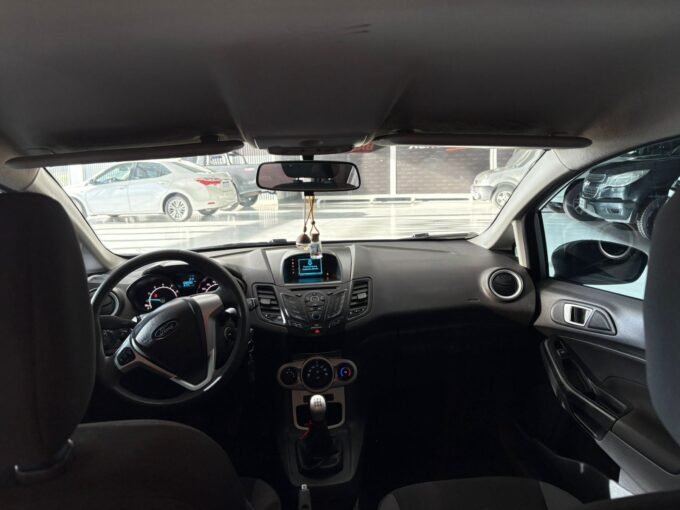Auto Ford Fiesta S Plus - Año 2019 - Usado.