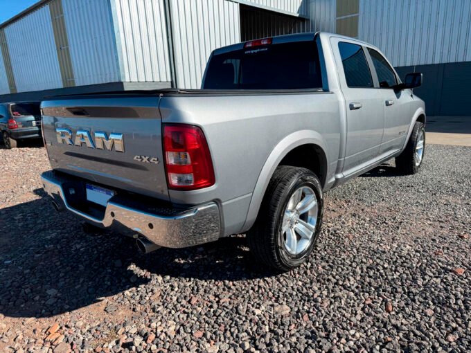 Camioneta Dodge Ram 1500 Laramie - Año 2021 - Usada.