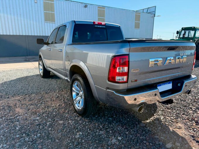 Camioneta Dodge Ram 1500 Laramie - Año 2021 - Usada.