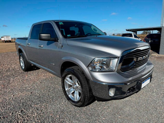 Camioneta Dodge Ram 1500 Laramie - Año 2021 - Usada.