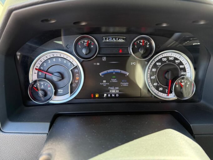 Camioneta Dodge Ram 1500 Laramie - Año 2021 - Usada.