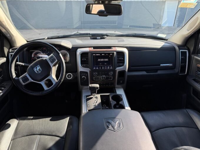 Camioneta Dodge Ram 1500 Laramie - Año 2021 - Usada.